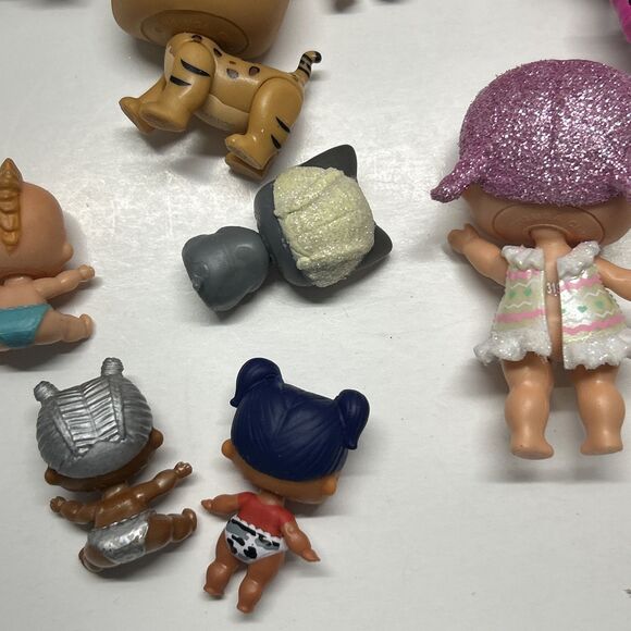 LOL Surprise Doll Lot Of 13 Pet Glitter Minis Dogs Cats Girls Baby 3” Prizes - Picture 9 of 10